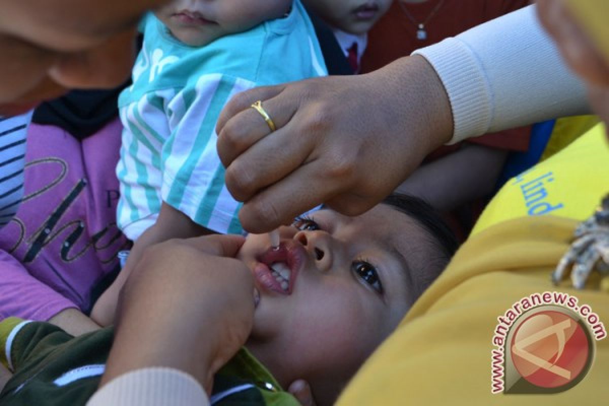 Sumbar Targetkan 95 Persen Balita Mendapat Imunisasi Polio