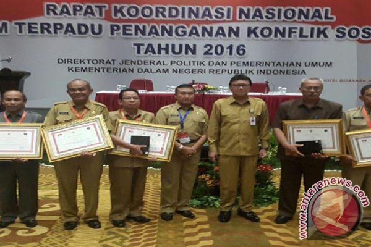 Lampung Raih Penghargaan Penanganan Konflik Sosial