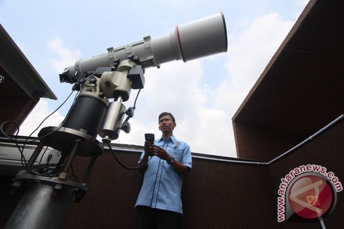 Gerhana Matahari di Pontianak Tertutup Awan