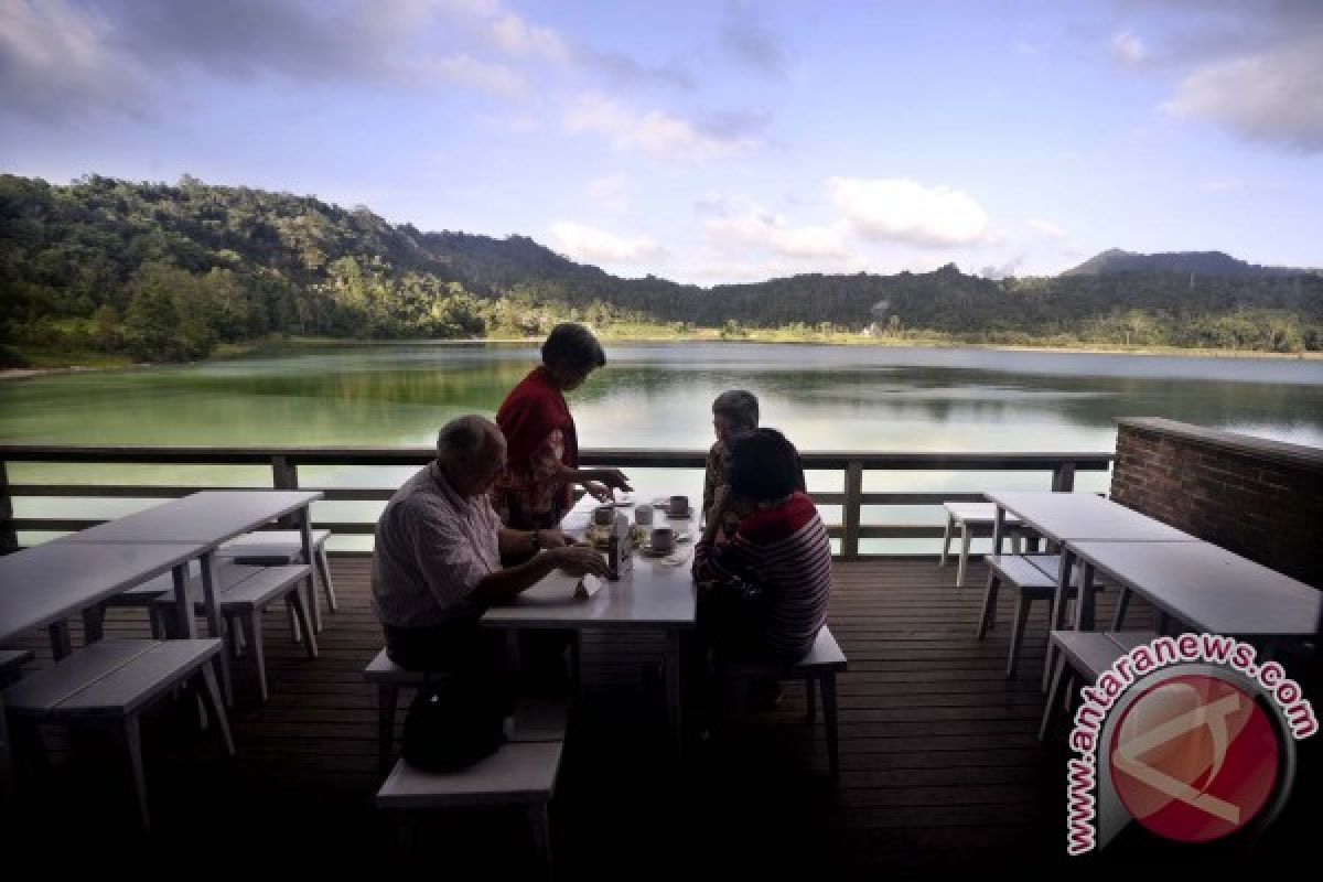 Pemkot Tomohon Kembangkan Panas Bumi Destinasi Wisata 