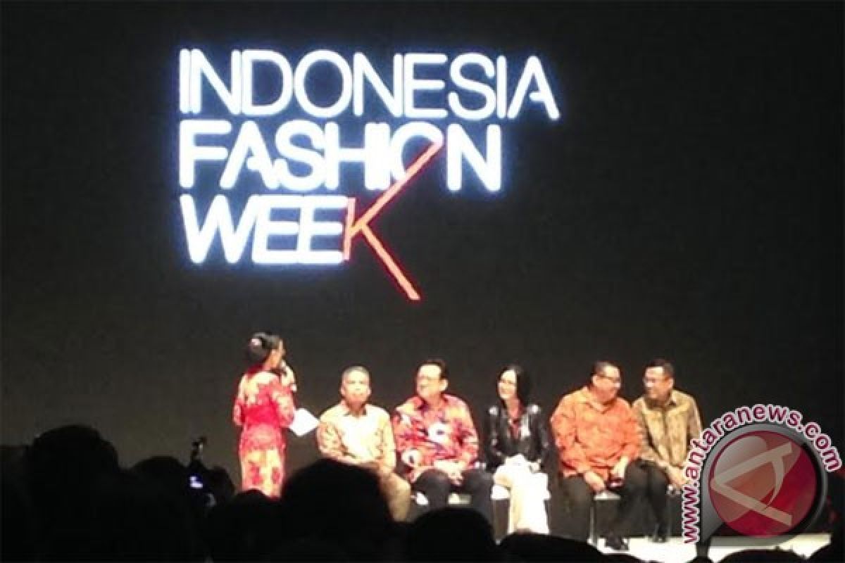 Indonesia Fashion Week 2016 dibuka hari ini