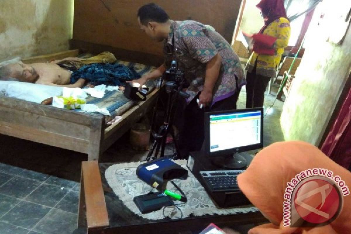 Pemohon KTP Elektronik di Kabupaten Madun Meningkat