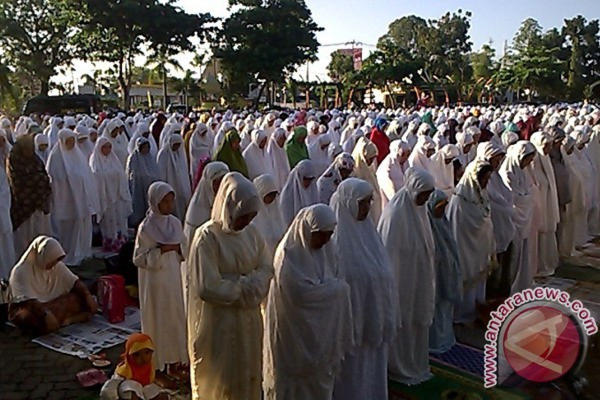 Jemaah Shalat Gerhana Tanjungpinang Seperti Hari Raya