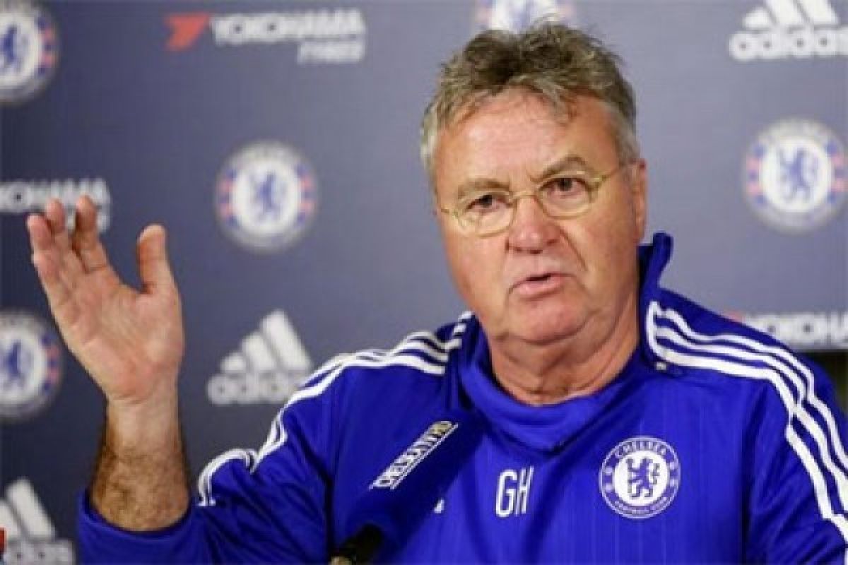 Chelsea Berharap Rekor Hiddink di Piala FA