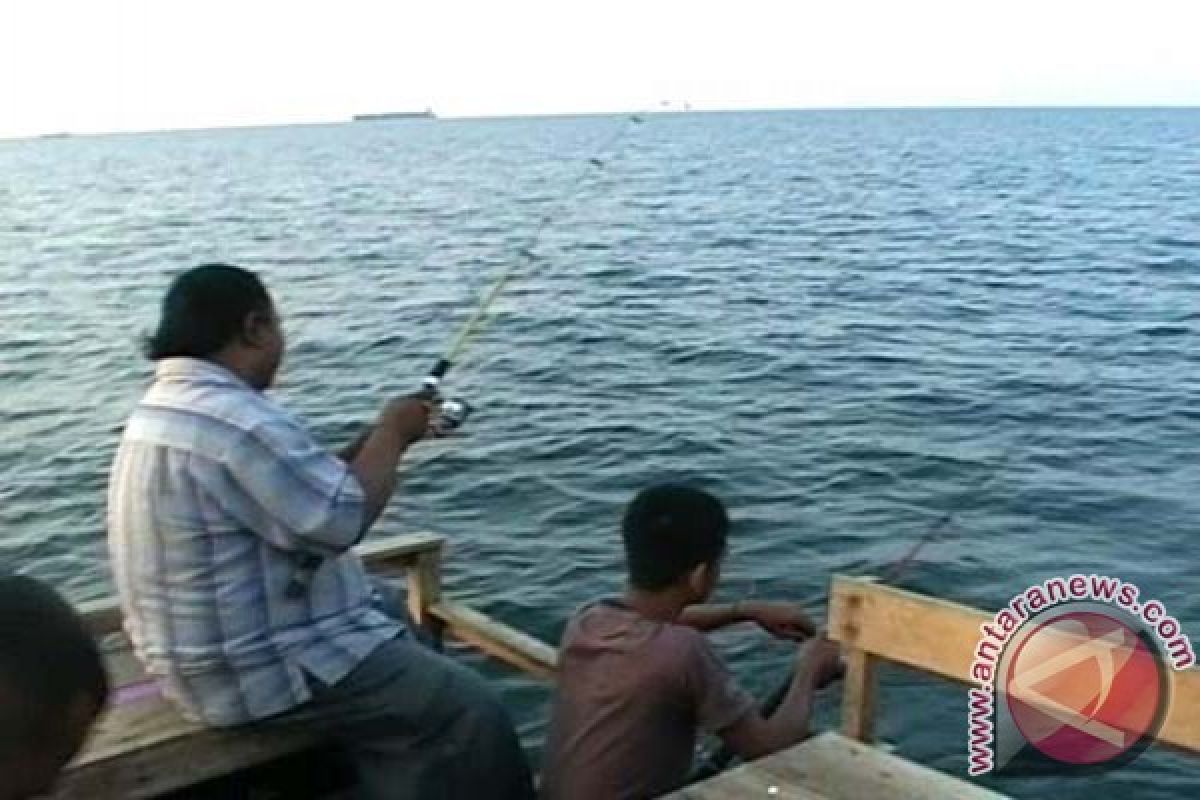 Pemkab Situbondo Tawarkan Wisata Mancing Rumah Apung 