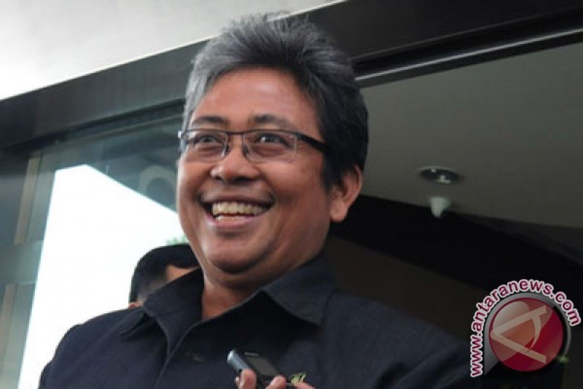 Jampidsus Arminsyah raih predikat cumlaude di Unair