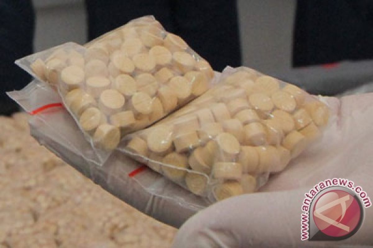 West Kalimantan police foil attempt to smuggle meth from Malaysia