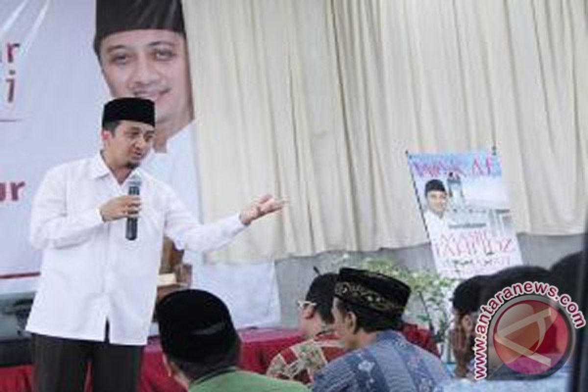 Yusuf Mansur Ajak Sedekah Rp1 Miliar/Bulan