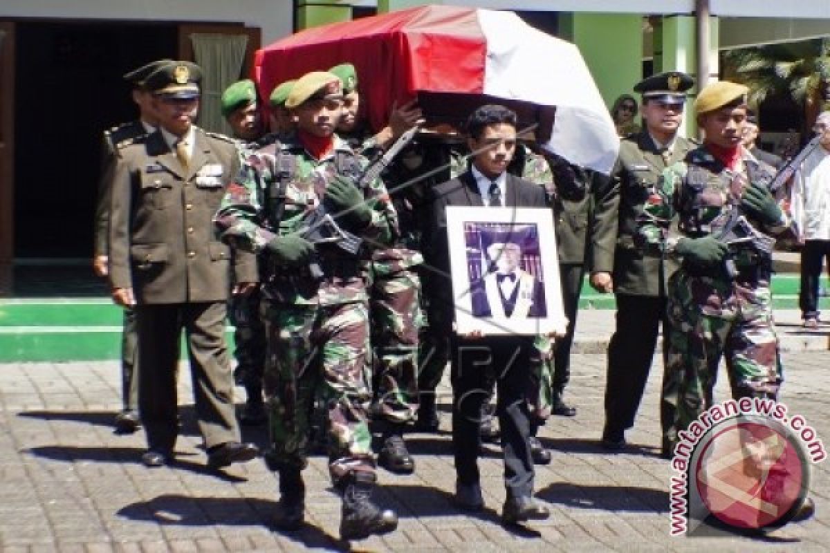 Obituari - Berpulangnya "Pendekar" Bahasa JS Badudu