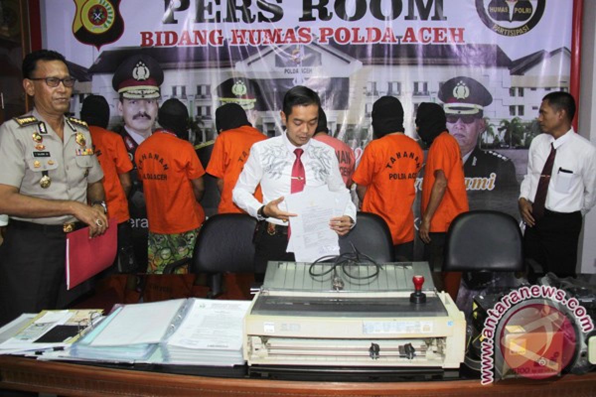 Polisi Amankan Enam Tersangka Tindak Pidana Perbankan