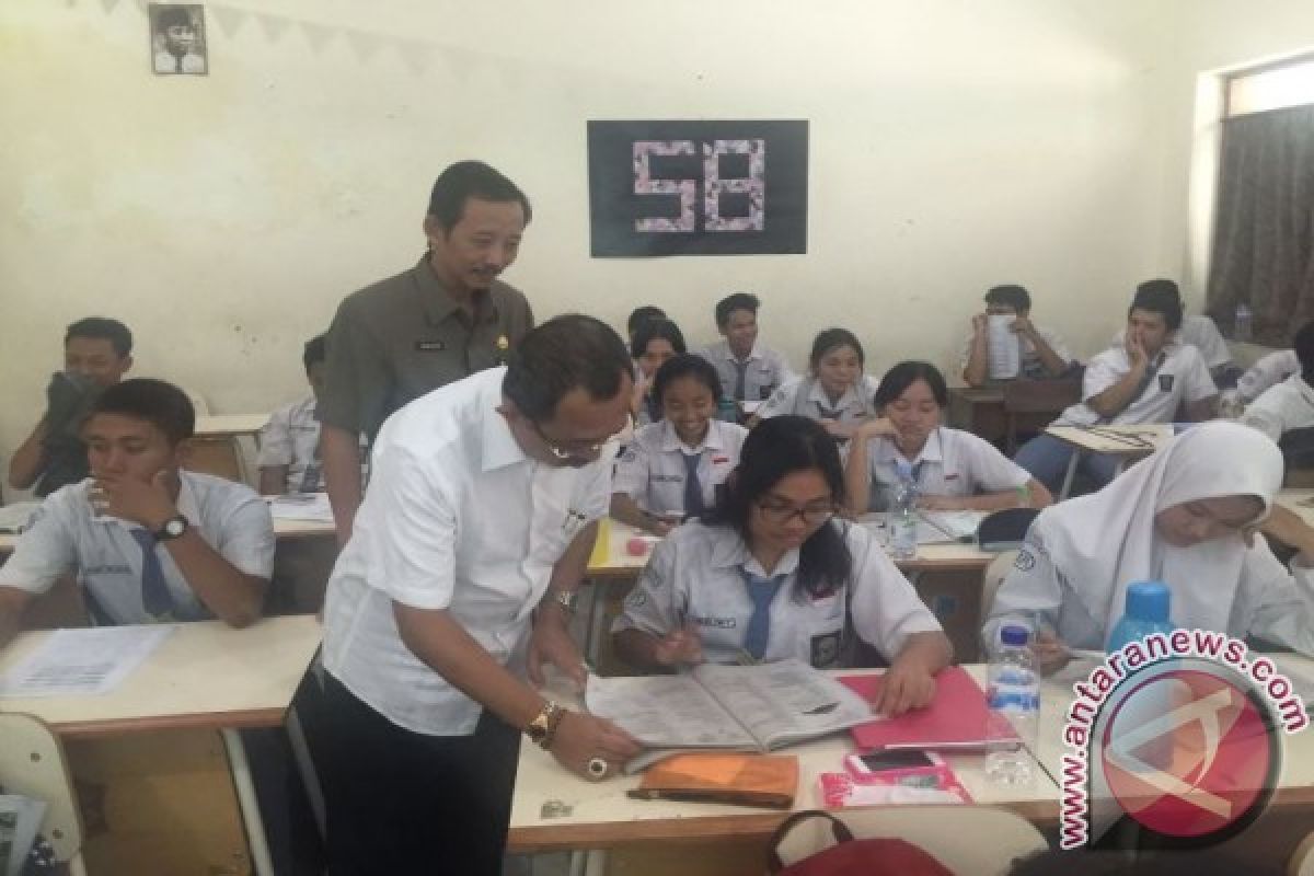 Ketua DPRD Surabaya Sidak ke SMAN 6