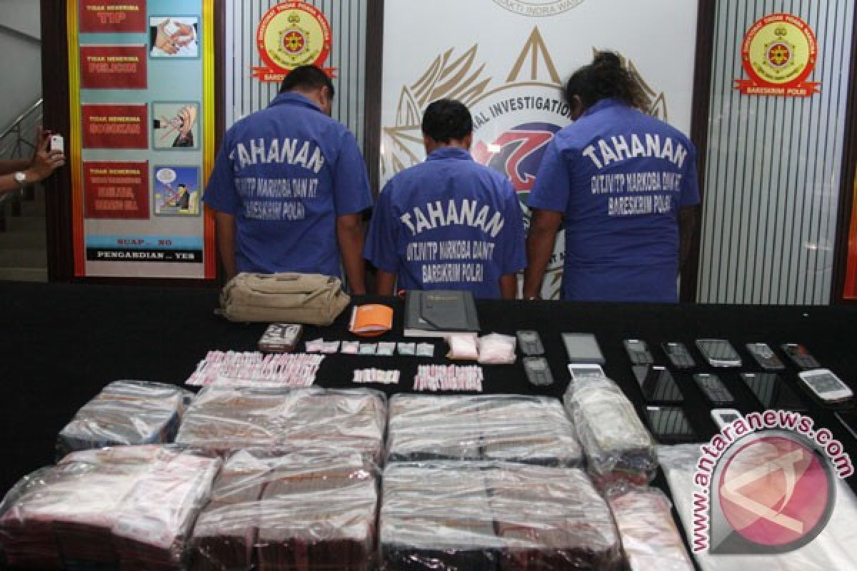 Court fines meth trafficker Rp1 billion, hands 11-year prison term