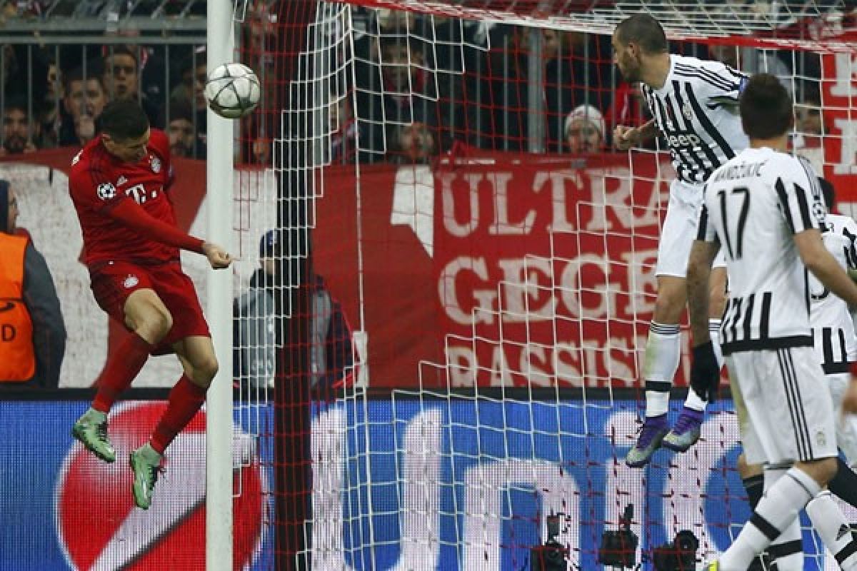 Bayern hadapi tindakan disiplin karena penggemar terobos lapangan