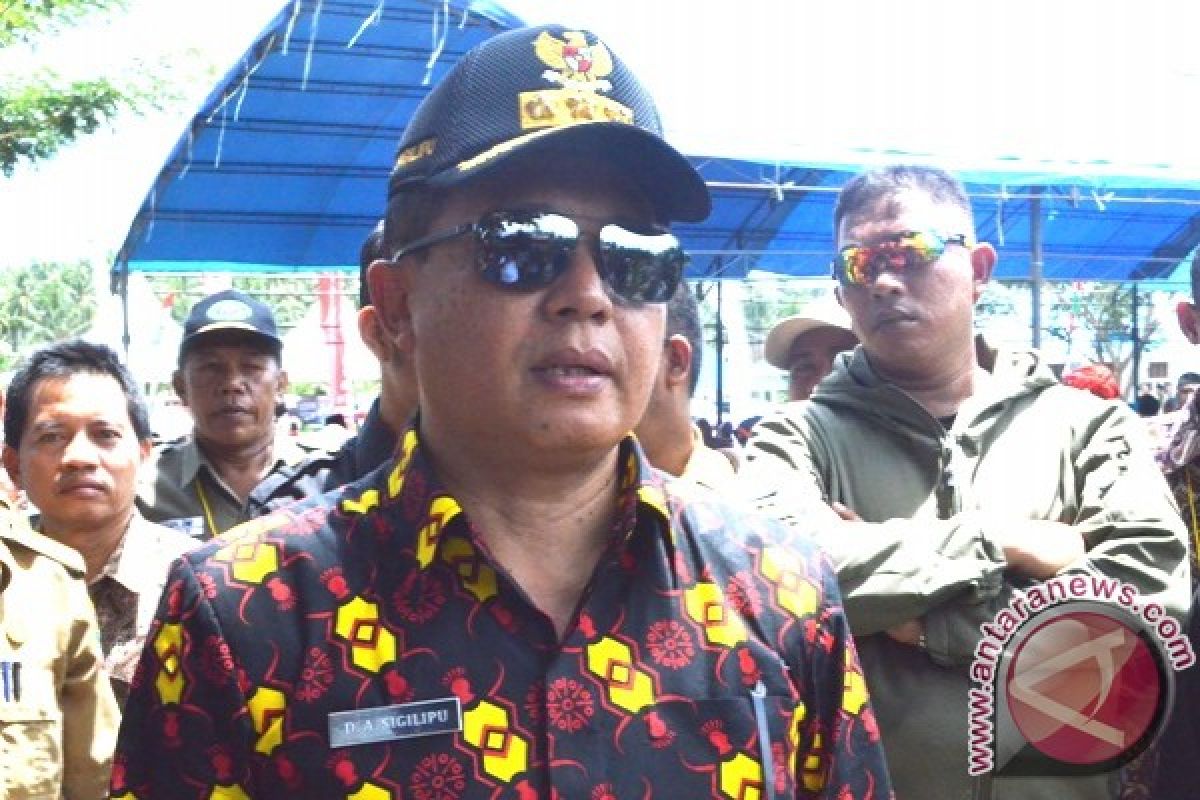 Tiga bidan di Poso diberhentikan