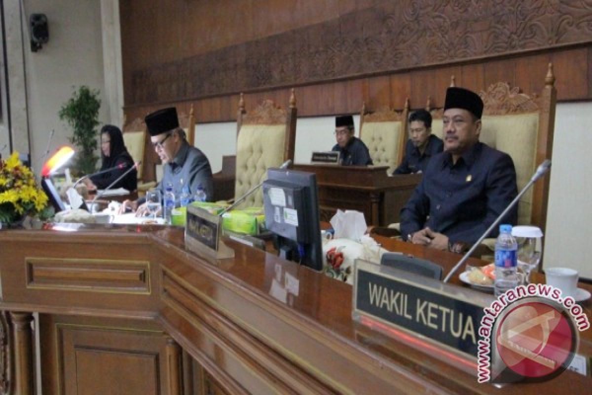 DPRD Kaltim Bentuk Empat Pansus untuk Enam Raperda