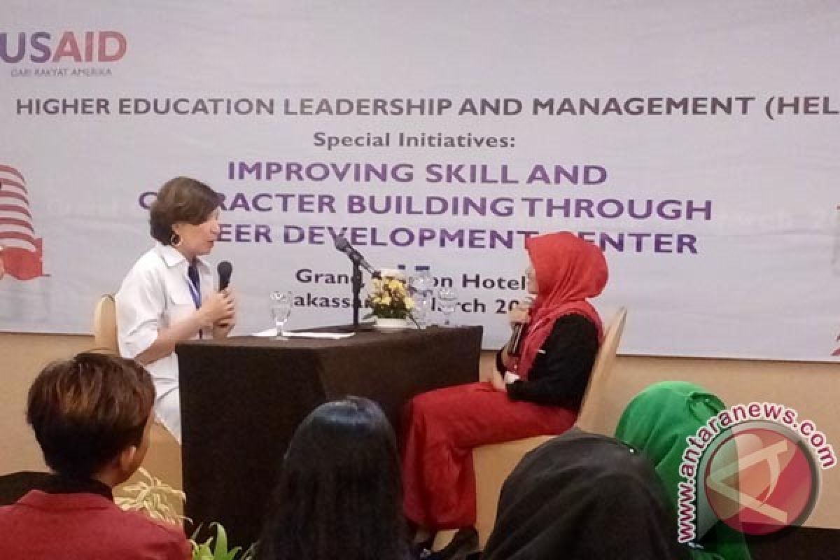 Mahasiswa Makassar `coaching clinic` menembus dunia kerja 