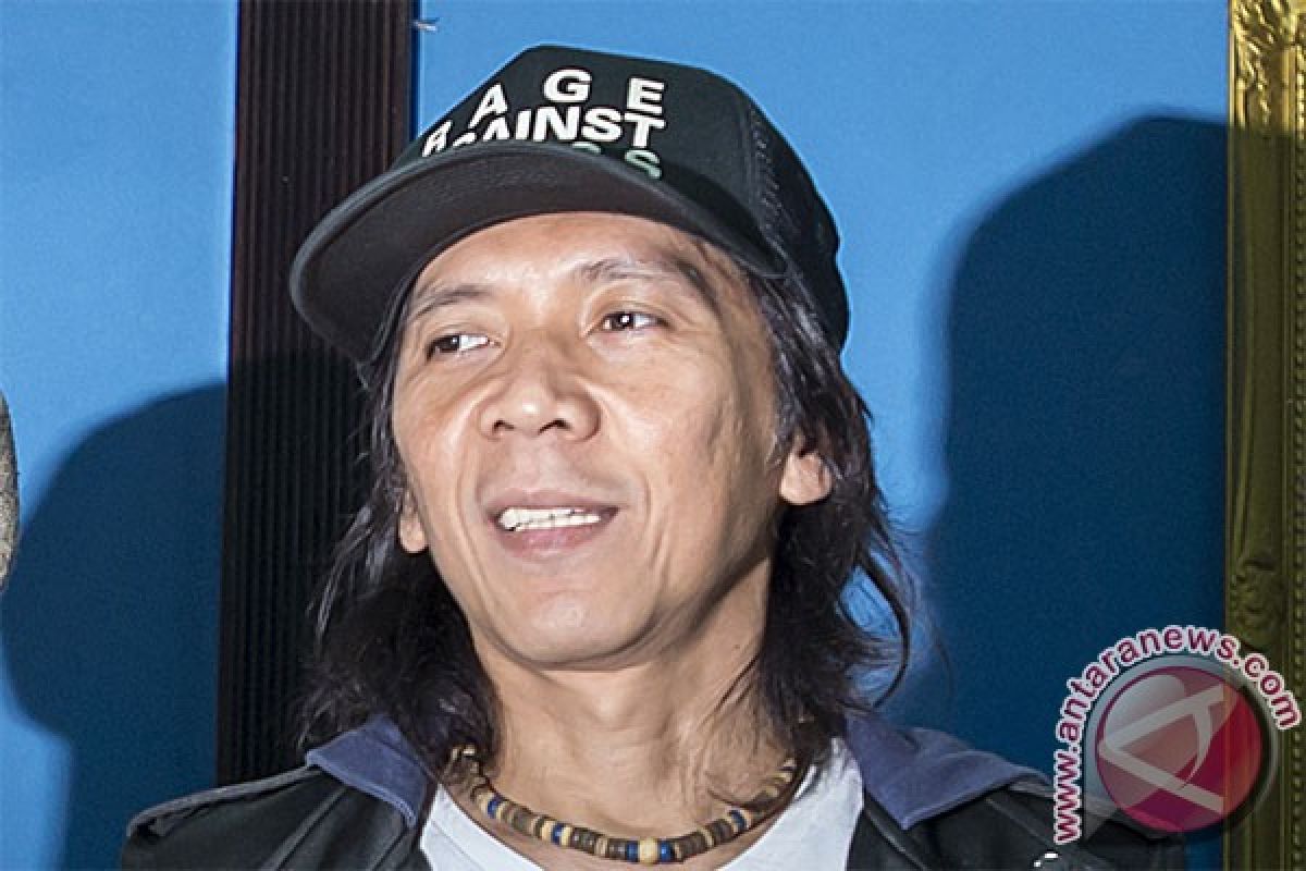 Bimbim Slank ingin bangsa segera merdeka dari kebodohan