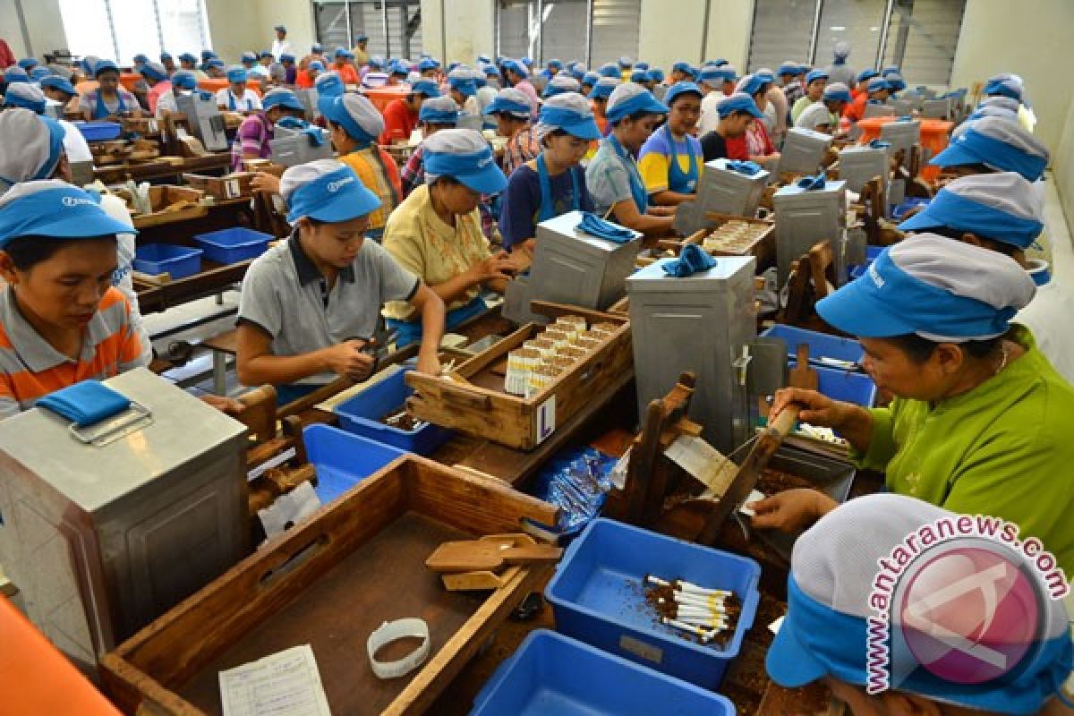 Belanja rokok warga Bogor naik