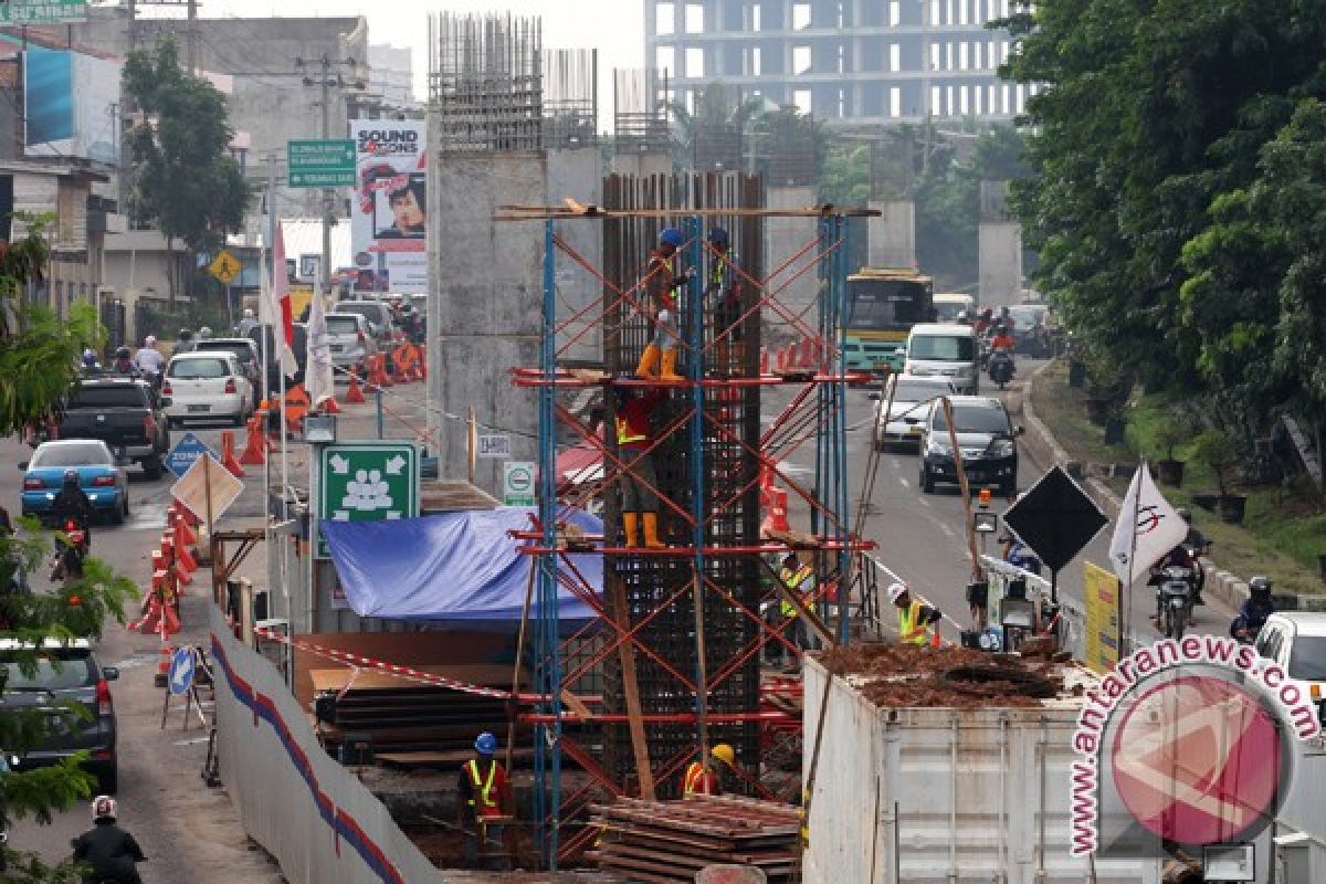 Jembatan penyeberangan orang segera dirobohkan terkait LRT