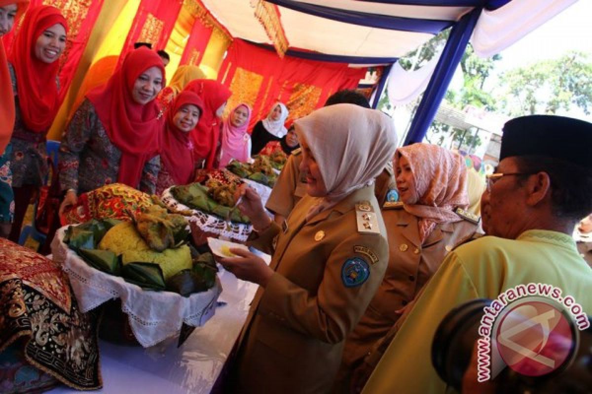 Jambar Nasi Kunyit Gurihkan HUT Bengkulu