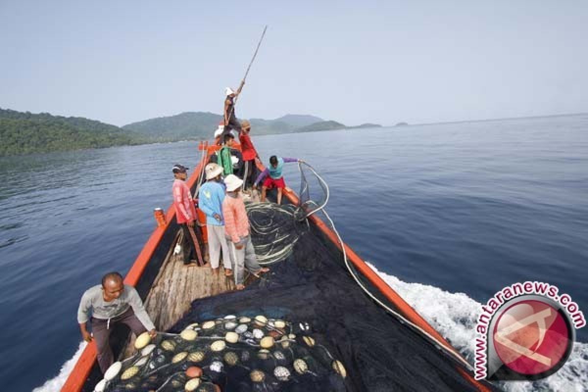 Pos AL Ingatkan Nelayan Perihal Cuaca Buruk