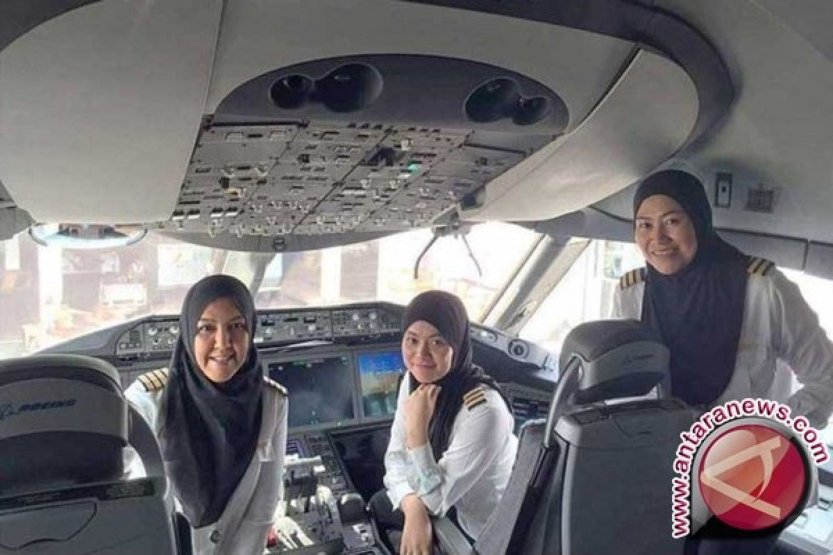 Pesawat Brunei Berawak Semua Wanita Mendarat Di Arab Saudi