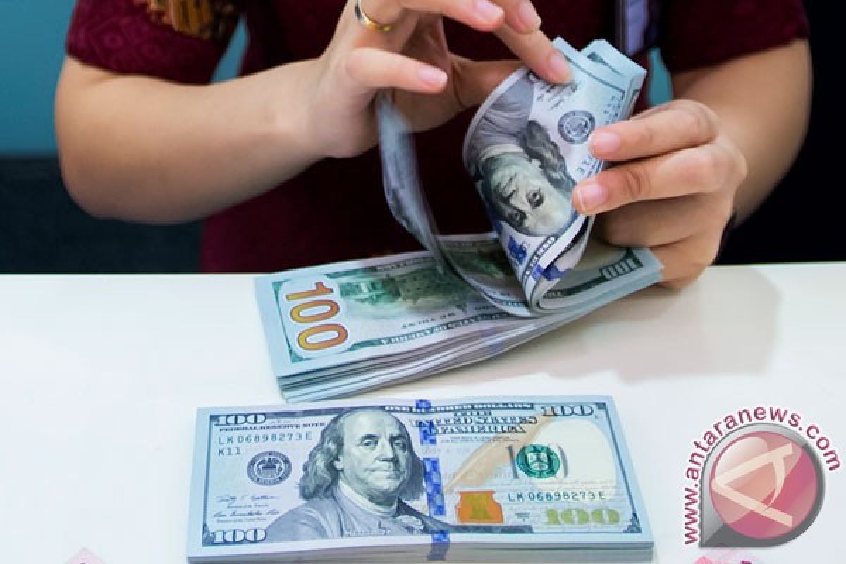 Rupiah strengthens 114 points to close at Rp13,256 per dollar