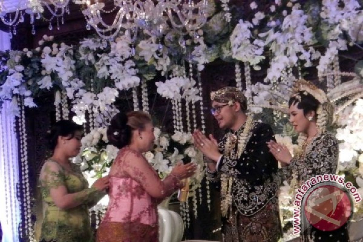 Jokowi-SBY Hadiri Resepsi Pernikahan Putri Soekarwo