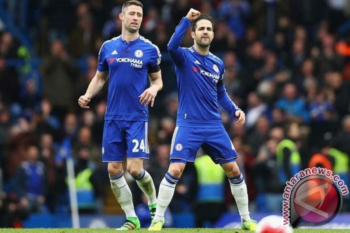 Cesc Fabregas, bagai telur di ujung tanduk