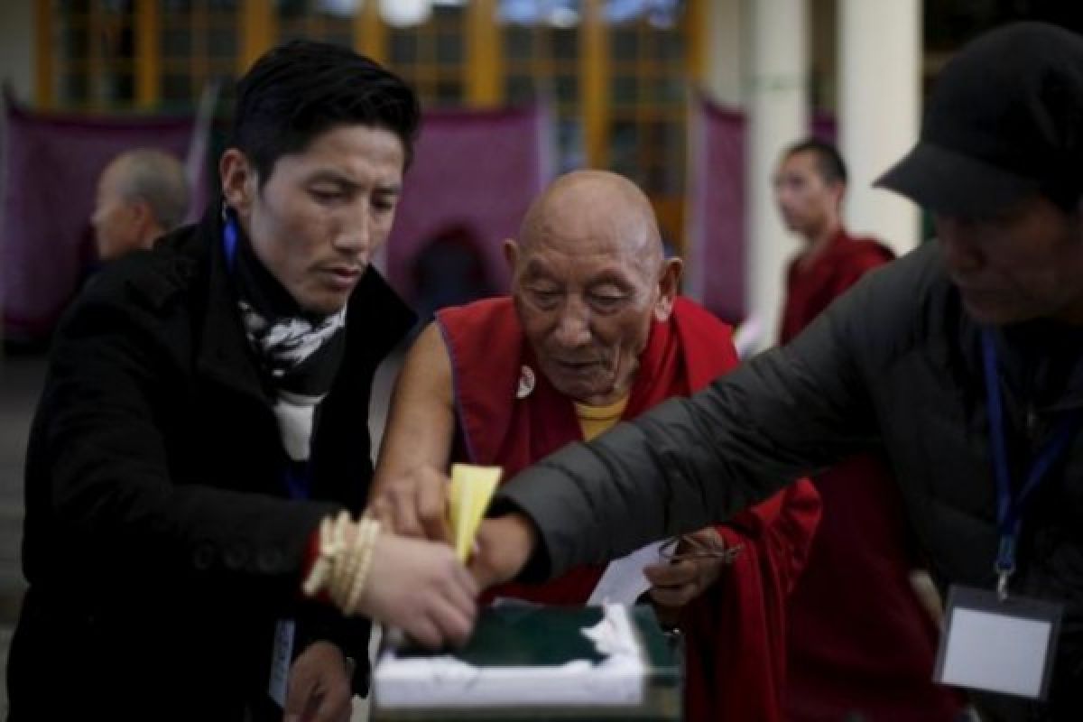 Exiled Tibetans to elect leader to sustain struggle against China