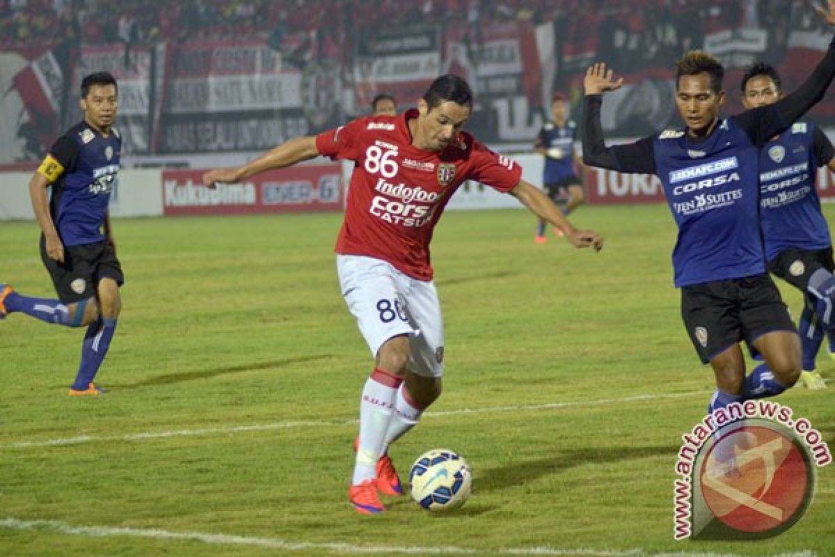 Arema Cronus kalahkan Bali United 2-1