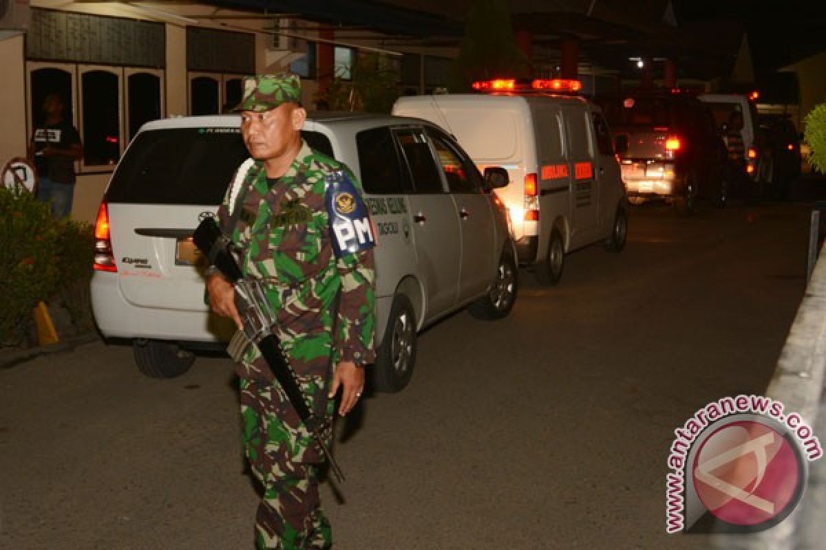 Tim DVI Polda Sulteng Identifikasi Korban Heli TNI - ANTARA News