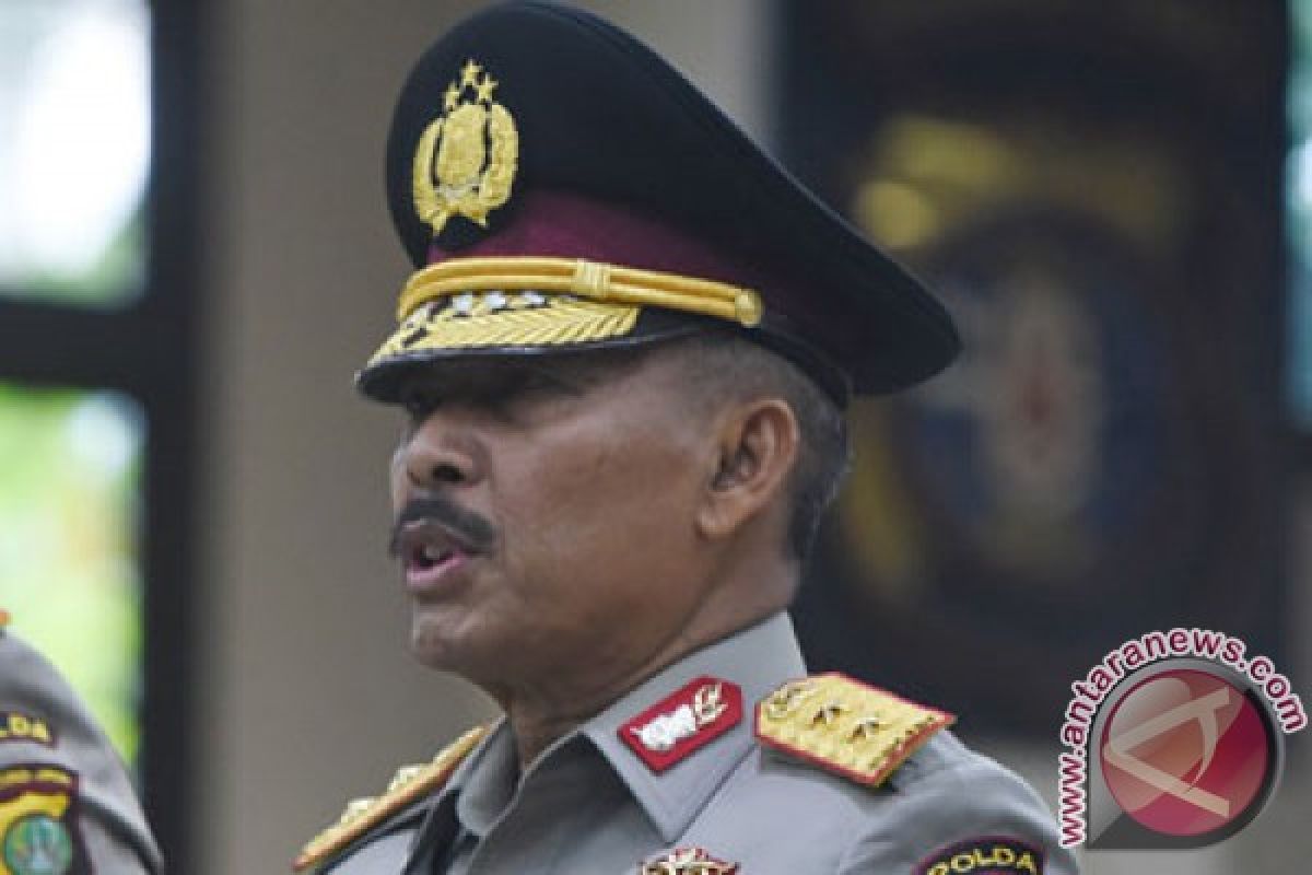 W Java police chief undergoes urine test to detect drug