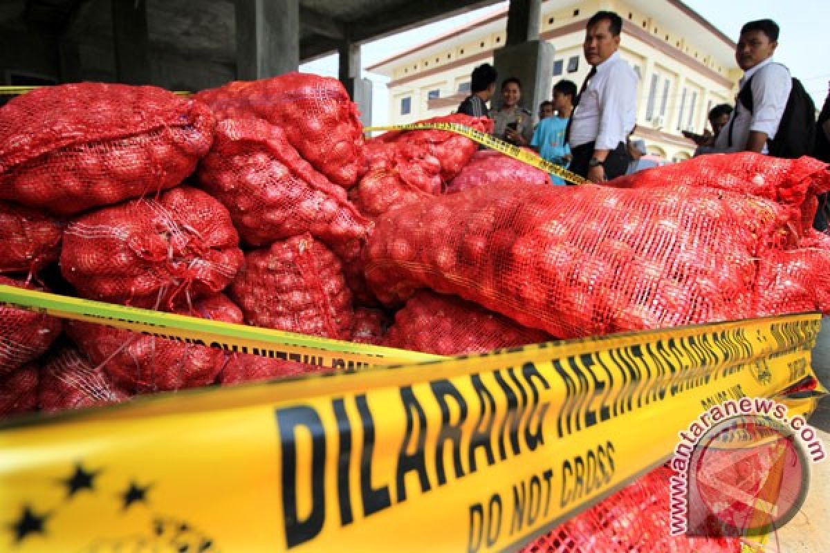 Polres Bengkalis gagalkan penyelundupan 35 ton bawang