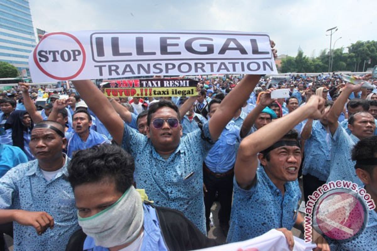 Pemerintah harus atur transportasi berbasis aplikasi