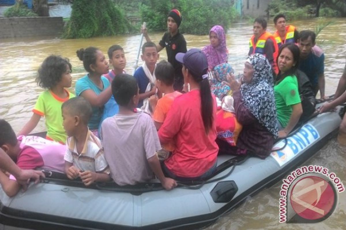 Ratusan Rumah di Tapteng Terendam Banjir