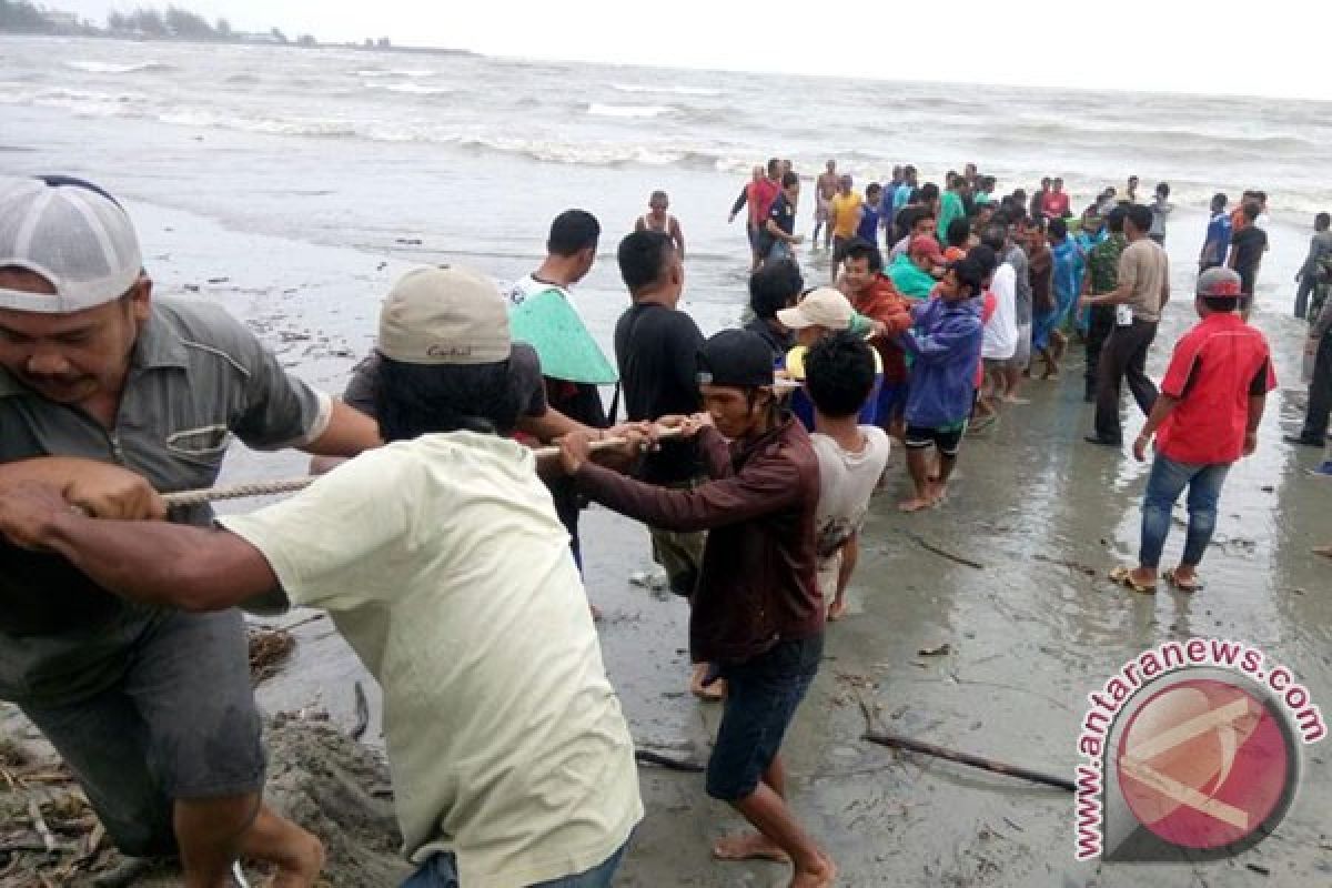 DPMD Mukomuko kerja sama evakuasi kapal tenggelam