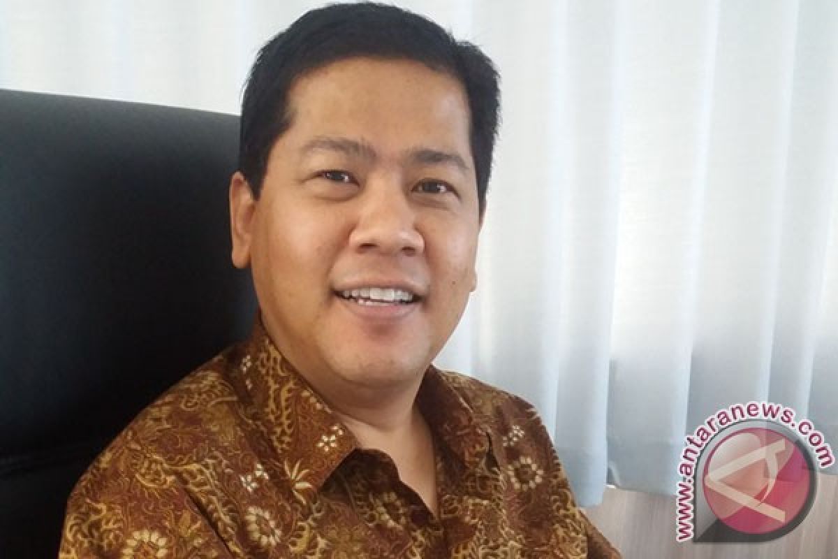 Rektor Undiknas Usulkan Perajin Bali Lirik Produk 