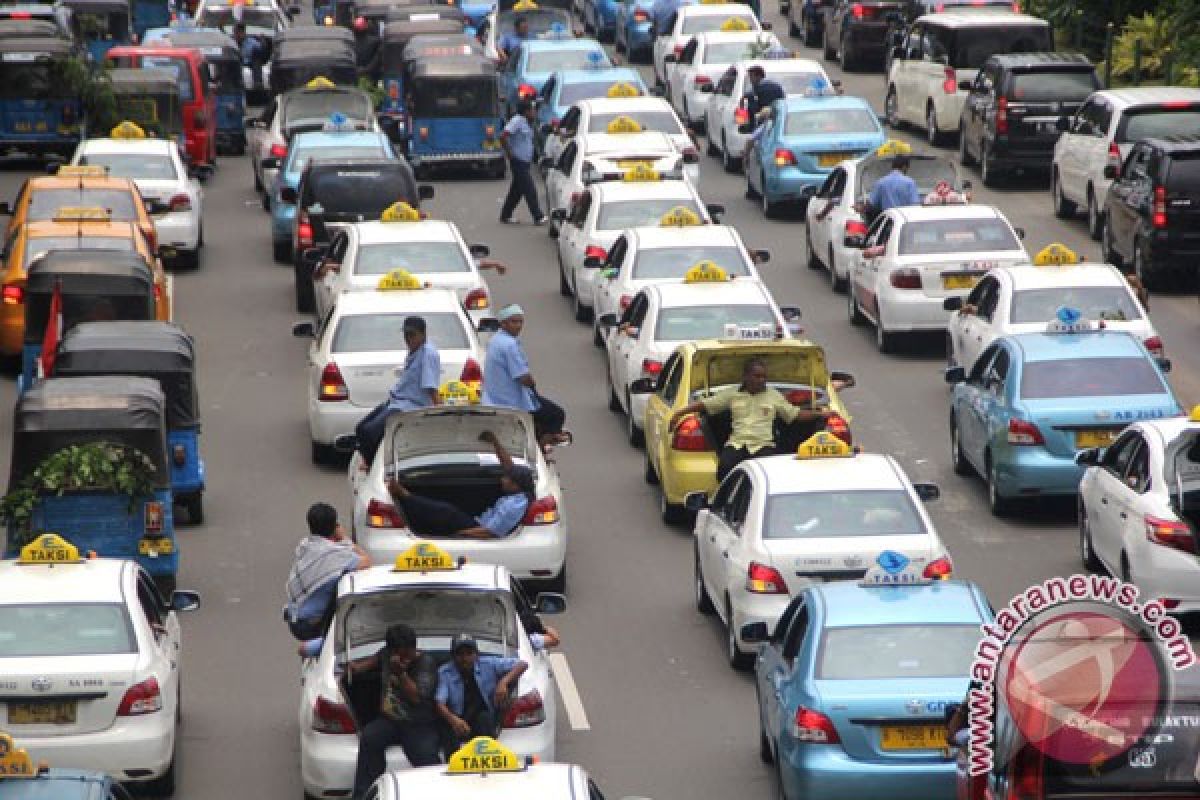 Sebuah taksi Jakarta segera luncurkan teknologi aplikasi terbaru