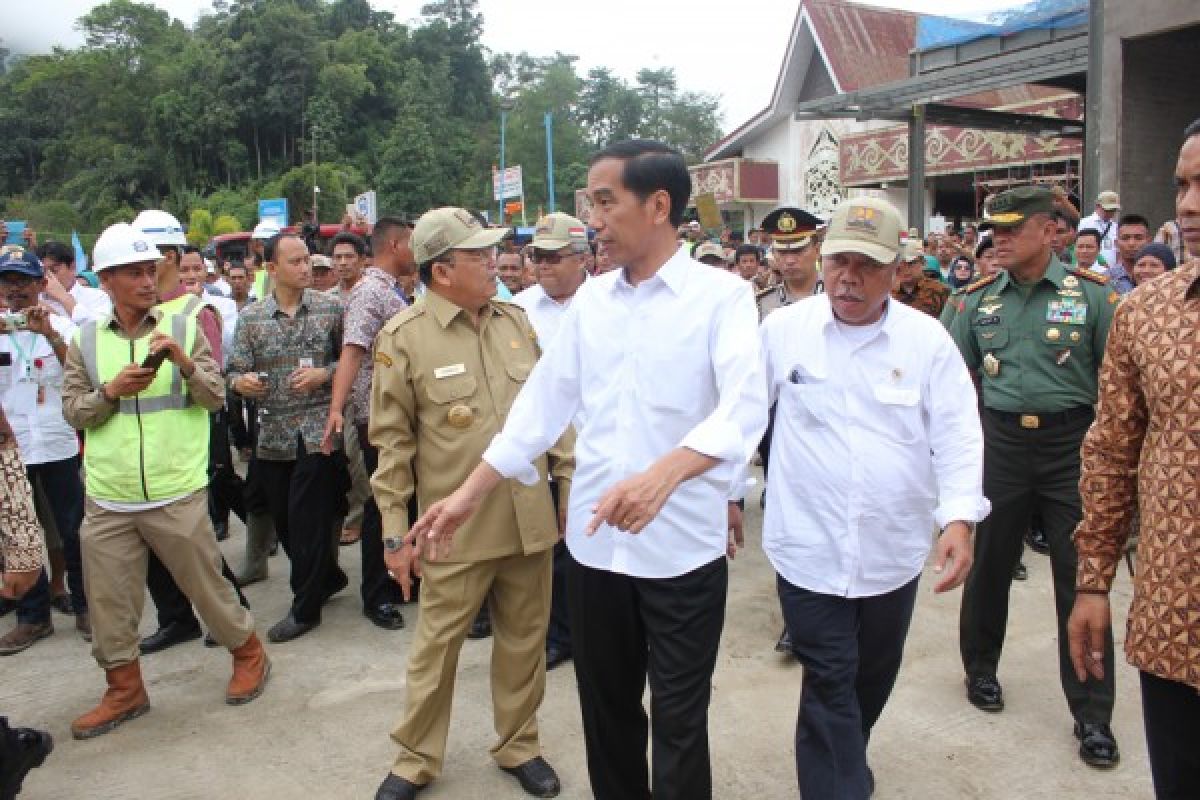 Jokowi nyatakan siap lanjutkan program pembangunan nasional di Kalimantan Barat