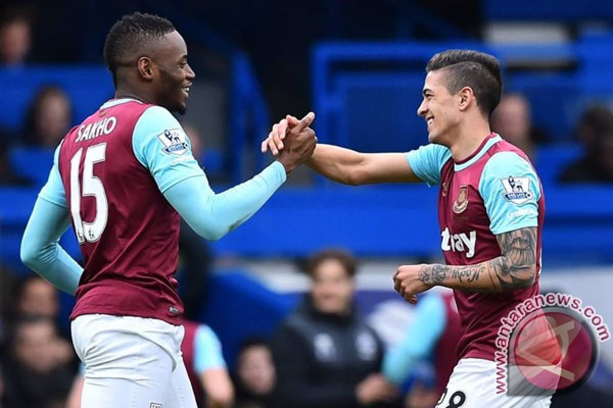 West Ham rekrut Lanzini dengan kesepakatan permanen