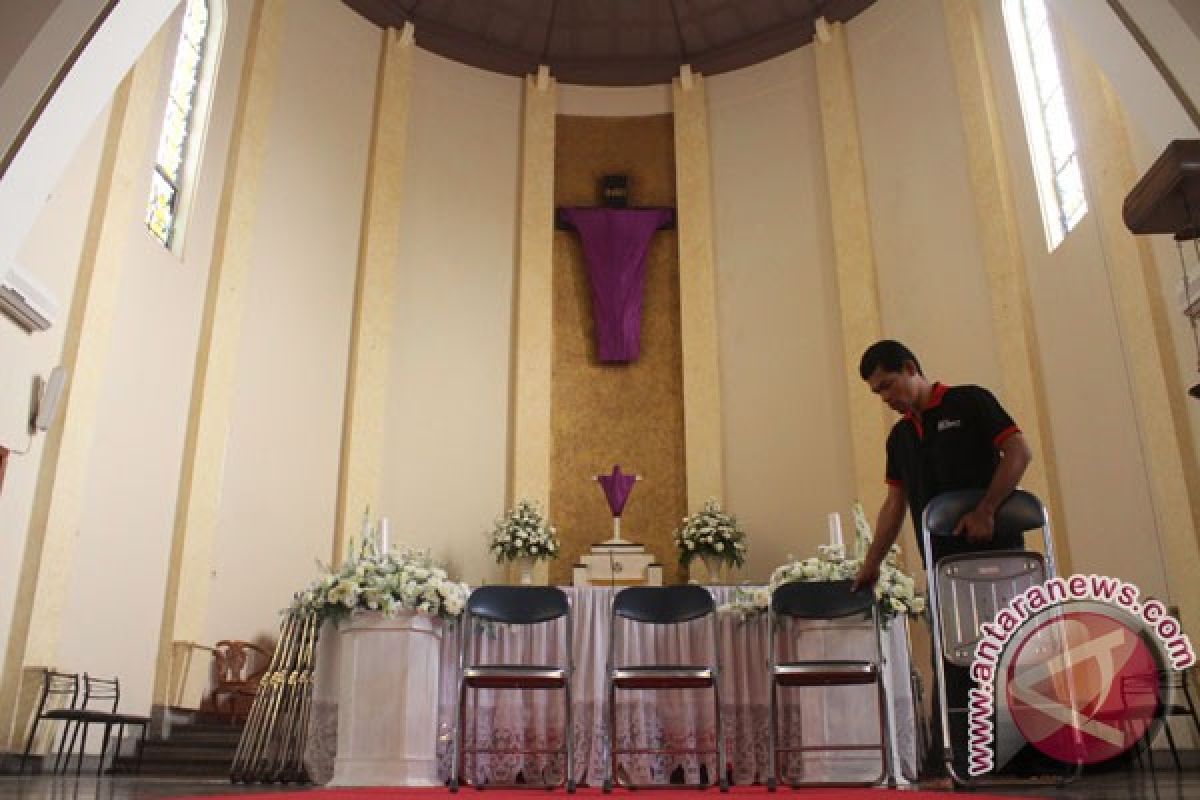 Polresta Bekasi sterilisasi gereja jelang Paskah
