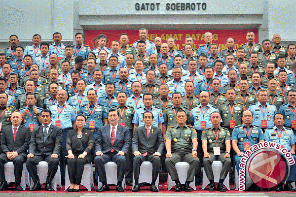 Menkopolhukam Ingin Tingkatkan Kekuatan TNI AL Di Natuna
