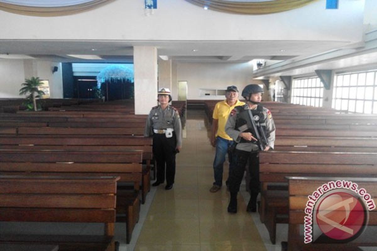 Polrestro Bekasi intensifkan pengamanan empat gereja rawan