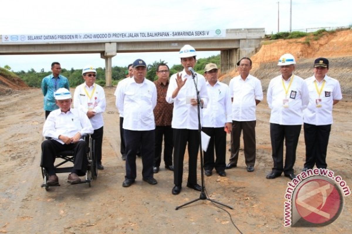    Presiden Tinjau Seksi V Jalan Tol Balikpapan-Samarinda