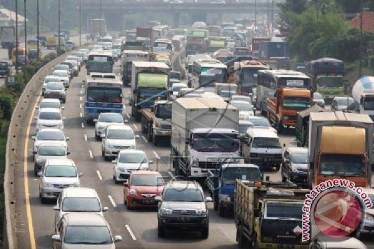 Kendaraan Tol Jakarta-Cikampek Meningkat 5 Persen