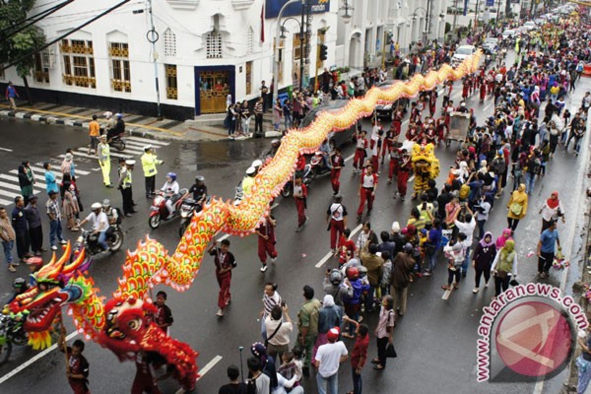 Cap Go Meh Karawang dikolaborasikan dengan Kirab Budaya Sunda - ANTARA News