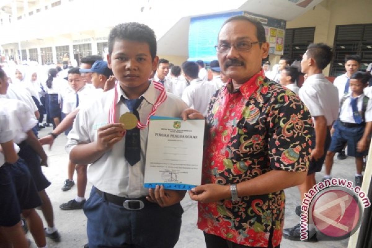 Sandi Harahap Siswa SMP Pahlawan Nasional Juara Gulat