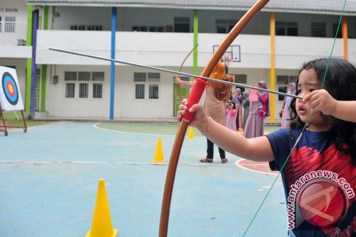 Jangan tuntut anak berkompetisi sejak dini