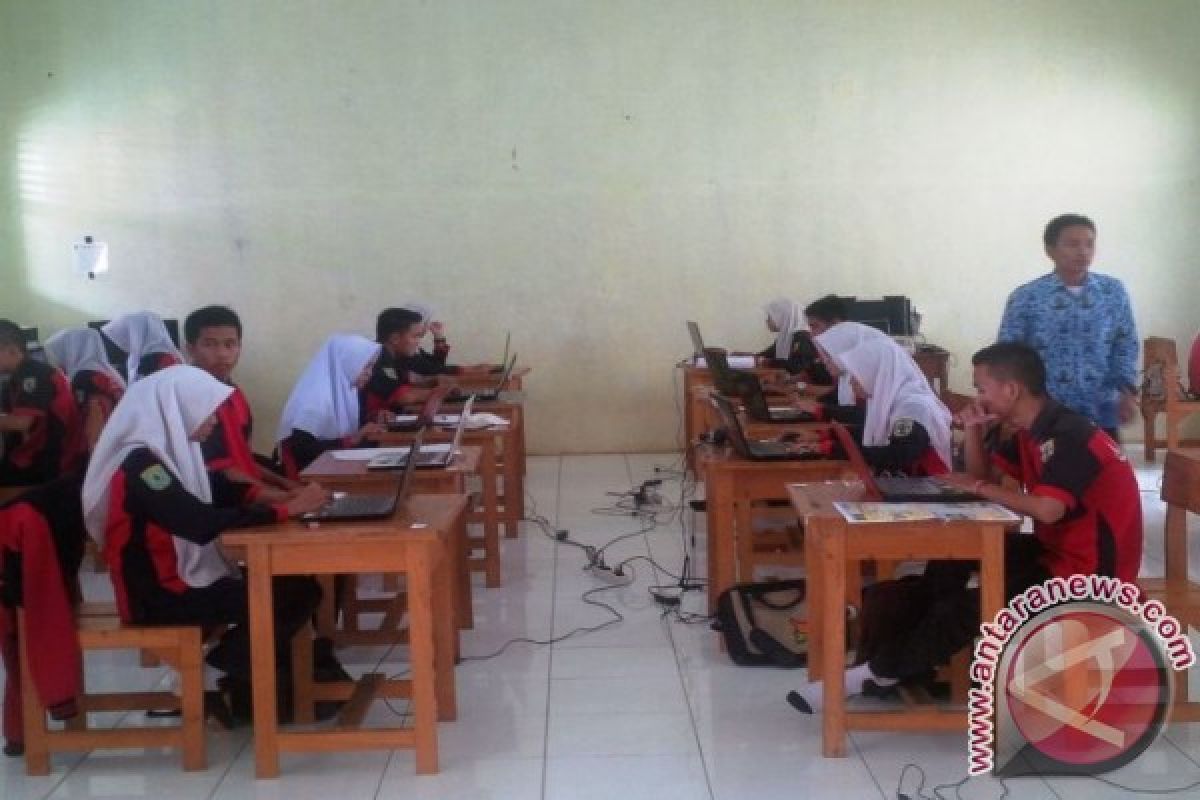 Lima Sekolah Siap Ujian Nasional Berbasis Komputer